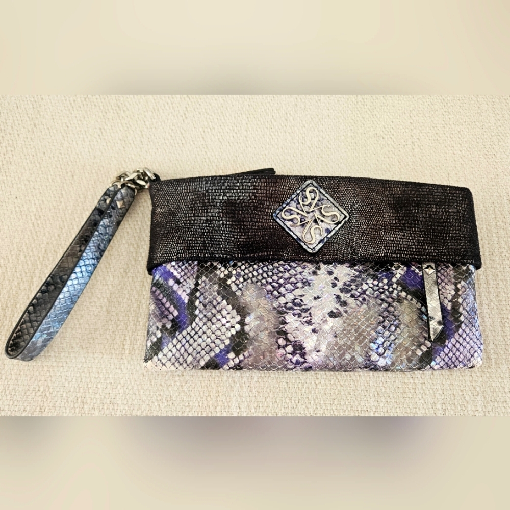 NWOT Vera Wang Black and Purple Iridescent Snake Skin Clutch
